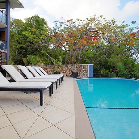 At Waterfront Whitsunday Retreat - Adults Only Aparthotel Airlie Beach Ngoại thất bức ảnh
