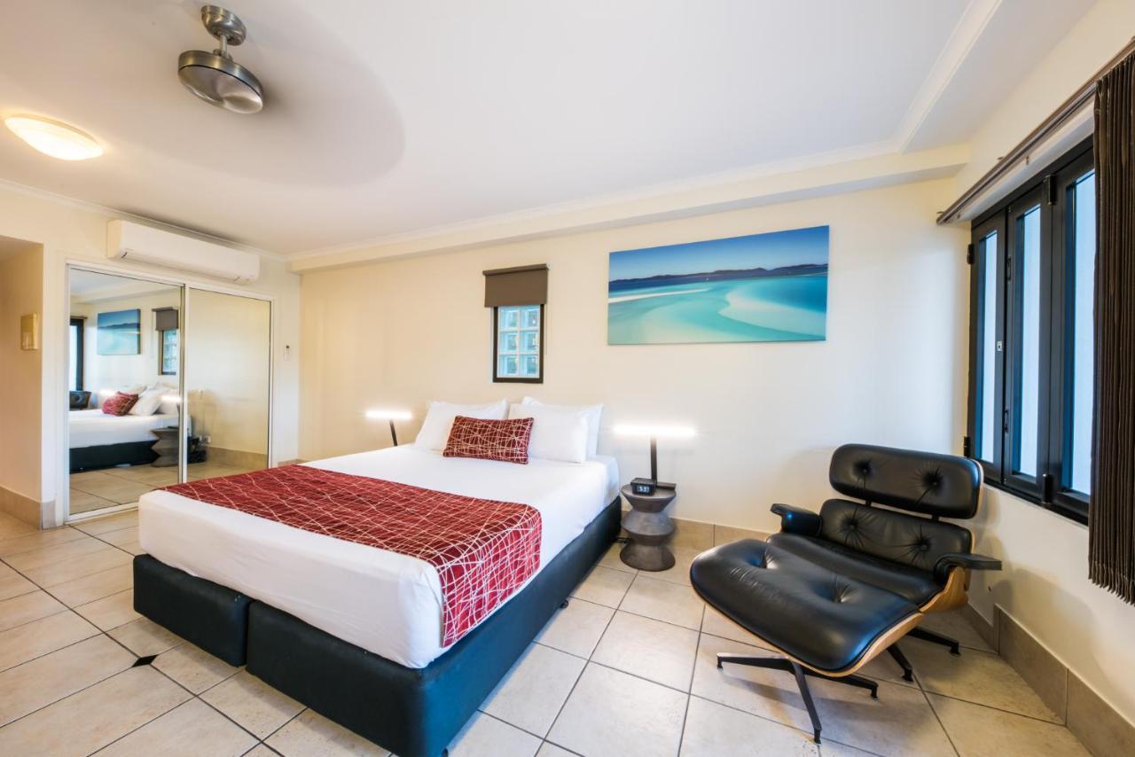 At Waterfront Whitsunday Retreat - Adults Only Aparthotel Airlie Beach Ngoại thất bức ảnh