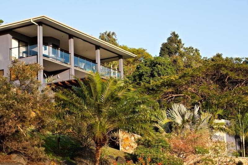 At Waterfront Whitsunday Retreat - Adults Only Aparthotel Airlie Beach Ngoại thất bức ảnh