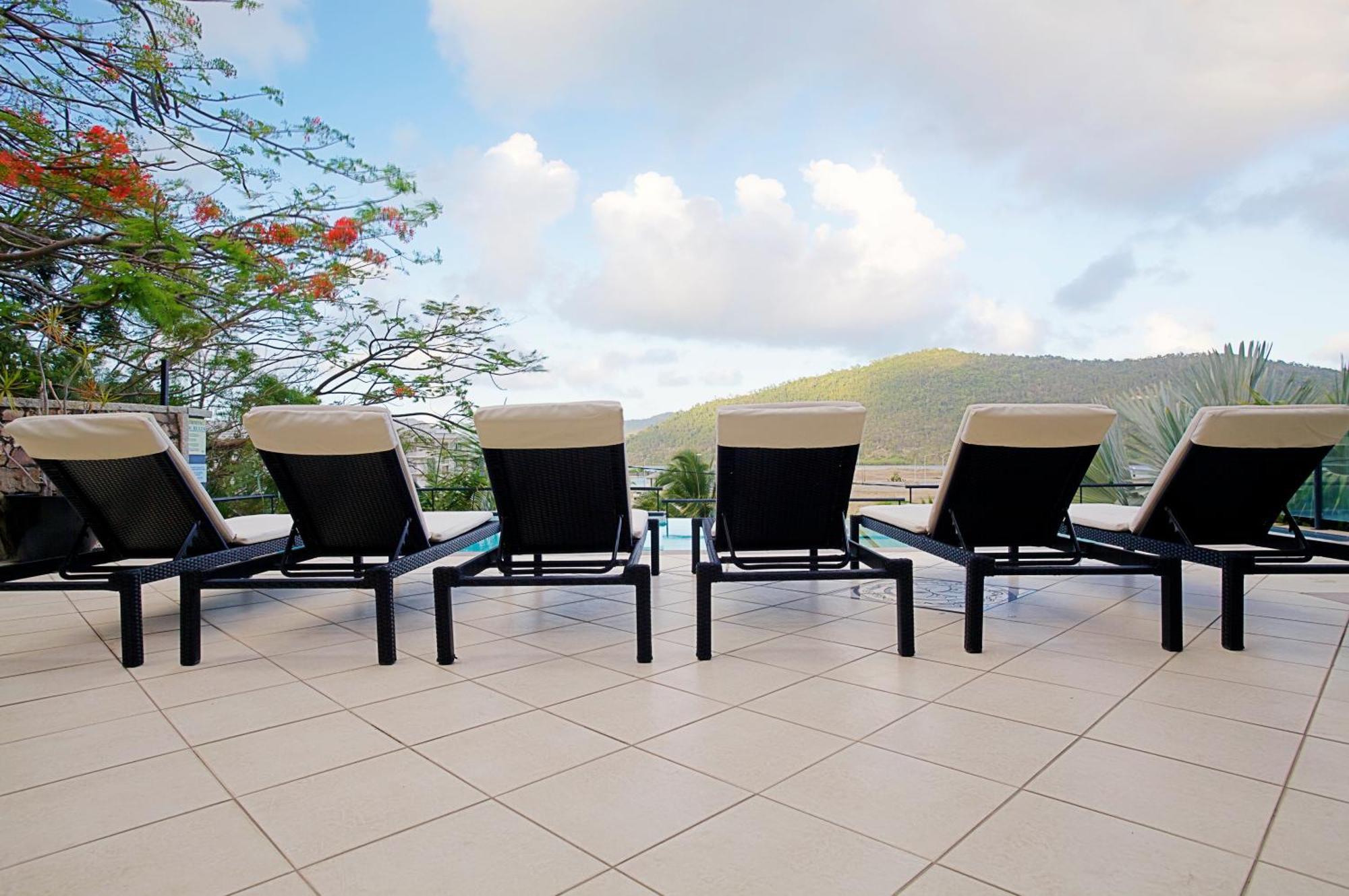 At Waterfront Whitsunday Retreat - Adults Only Aparthotel Airlie Beach Ngoại thất bức ảnh