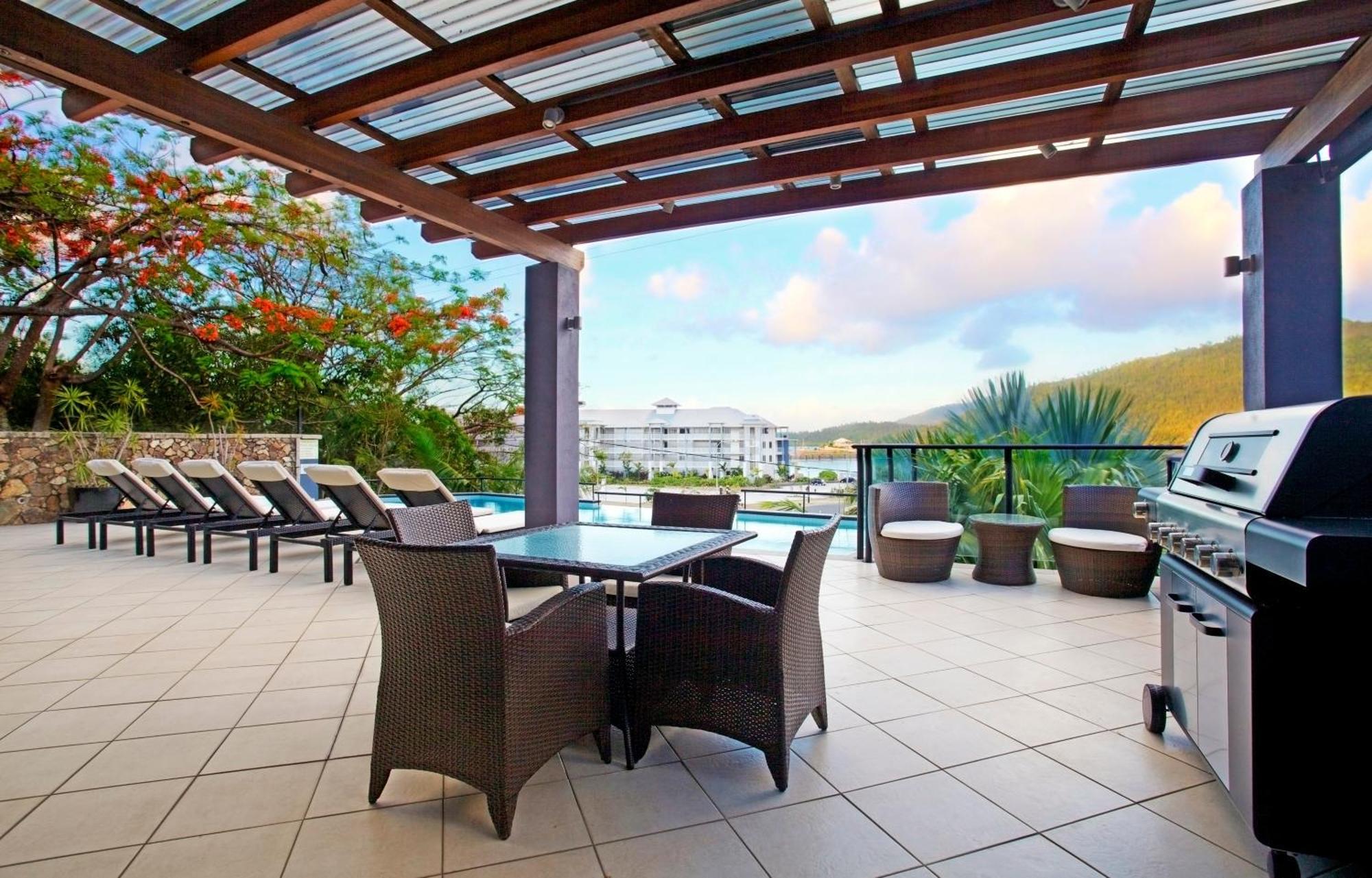 At Waterfront Whitsunday Retreat - Adults Only Aparthotel Airlie Beach Ngoại thất bức ảnh