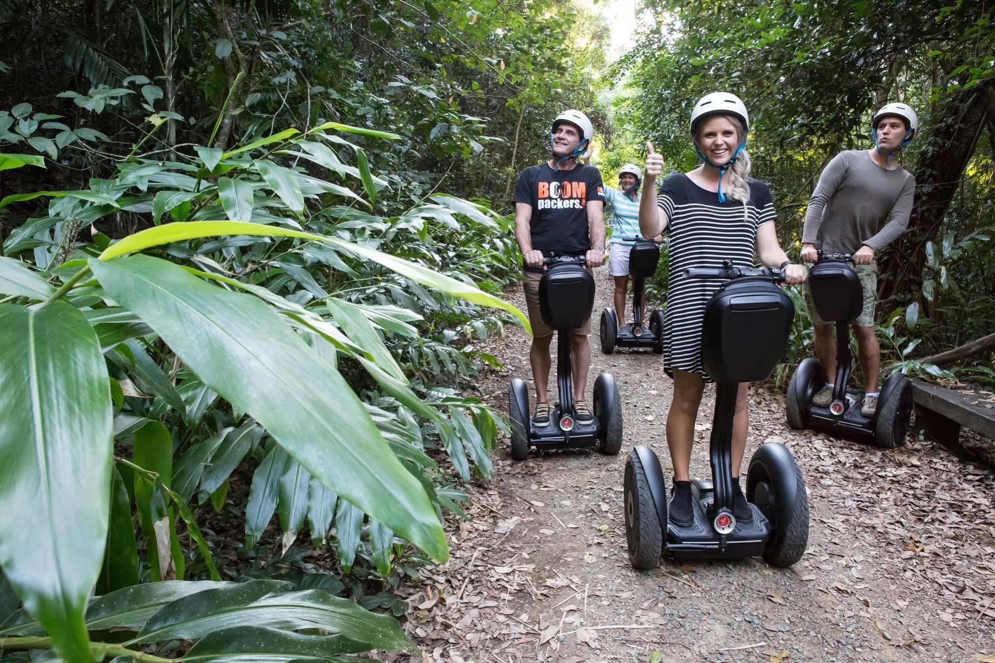 At Waterfront Whitsunday Retreat - Adults Only Aparthotel Airlie Beach Ngoại thất bức ảnh